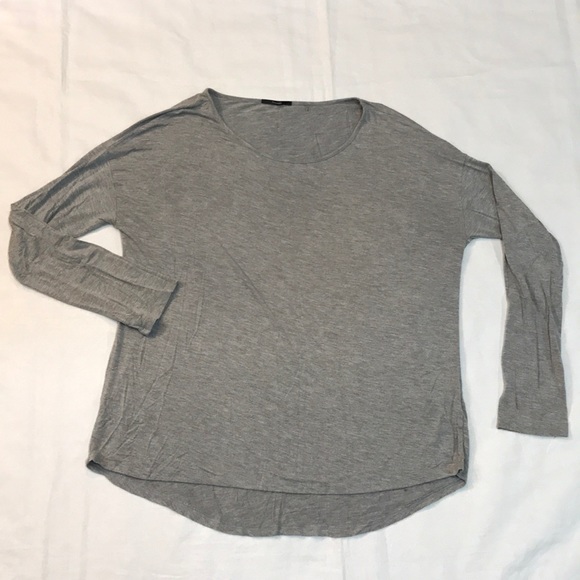 Last Chance!! Tahari gray high low hem long sleeved shirt - Picture 1 of 8